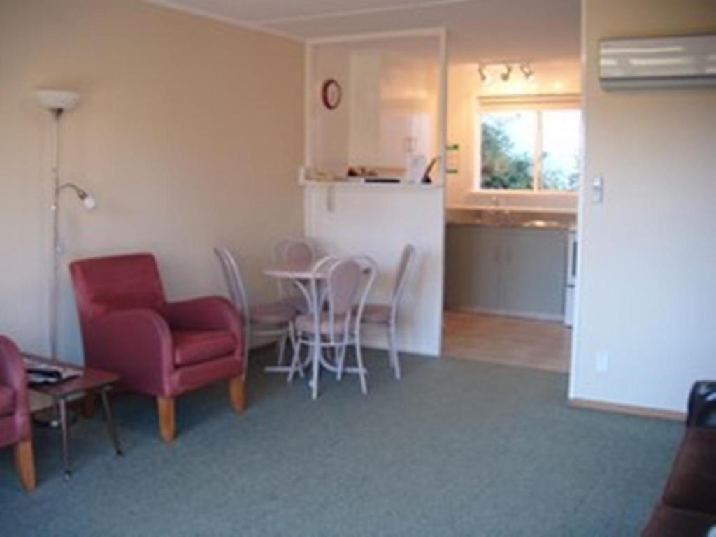 12 White Star Motel Timaru Room photo