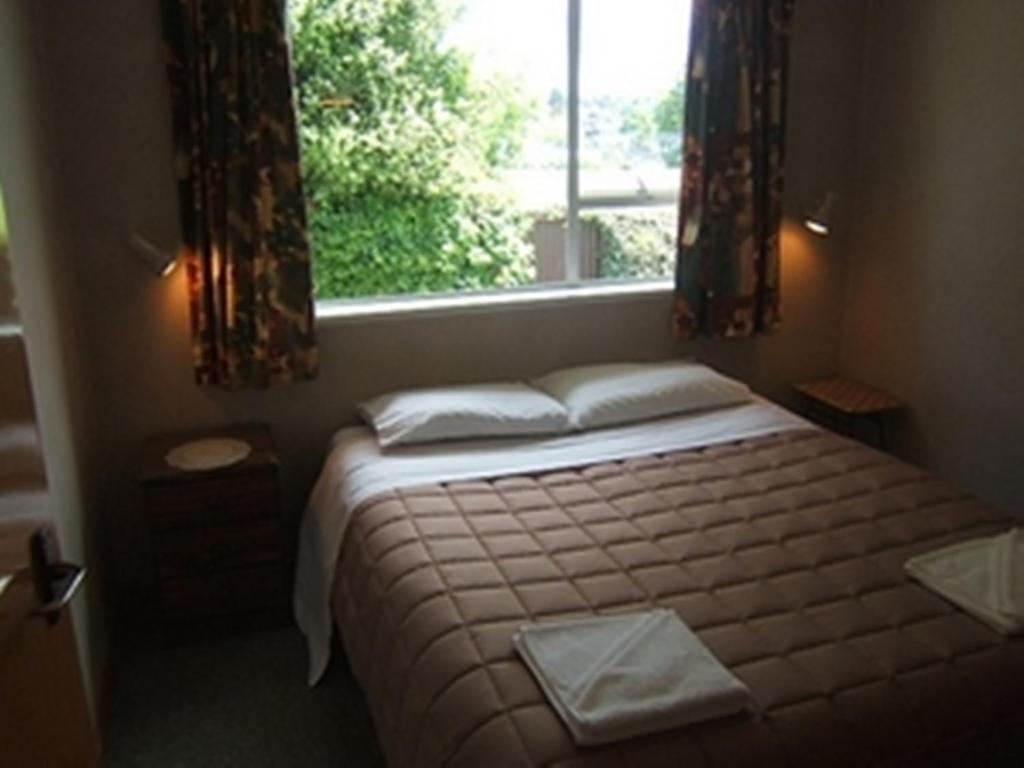 12 White Star Motel Timaru Room photo